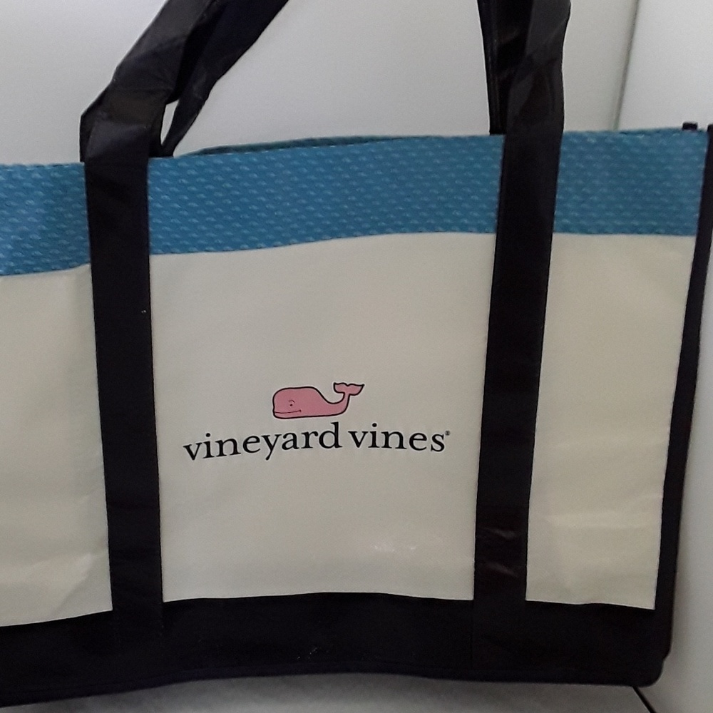 Vineyard Vines plastic bags -2